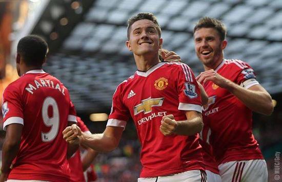 阿斯：皇马联合工会要求西甲遵守劳资协议，推迟奥萨苏纳的比赛.